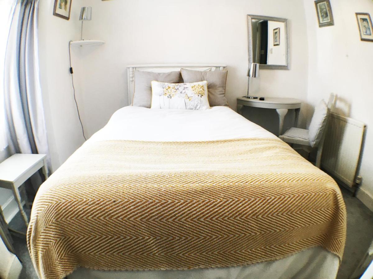 Hillside Bed And Breakfast Crediton Exterior photo